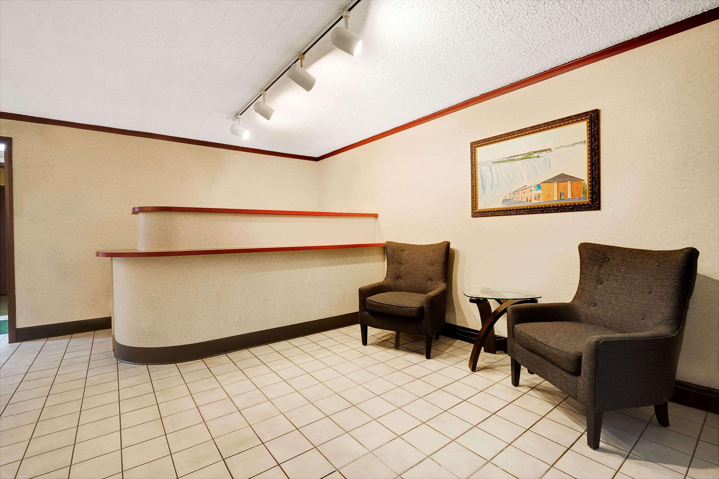 Super 8 By Wyndham Kenmore/Buffalo/Niagara Falls Area Eksteriør bilde