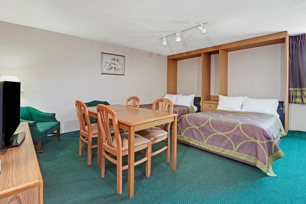 Super 8 By Wyndham Kenmore/Buffalo/Niagara Falls Area Eksteriør bilde
